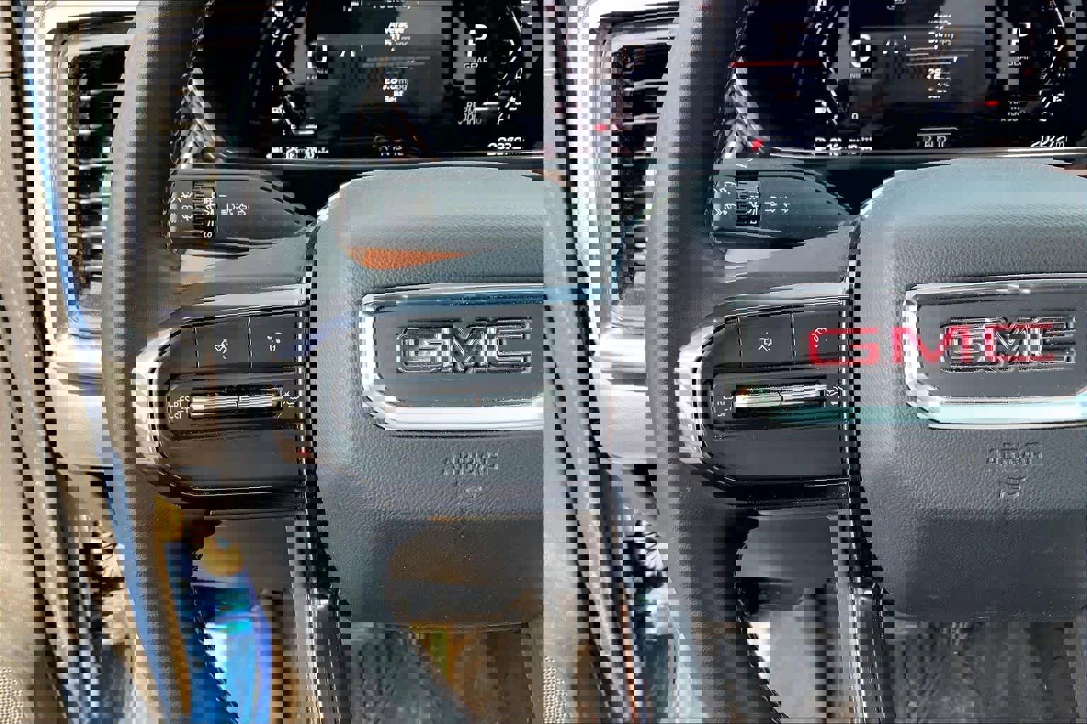 Used 2024 GMC Canyon AT4 w/ Technology Package image 24