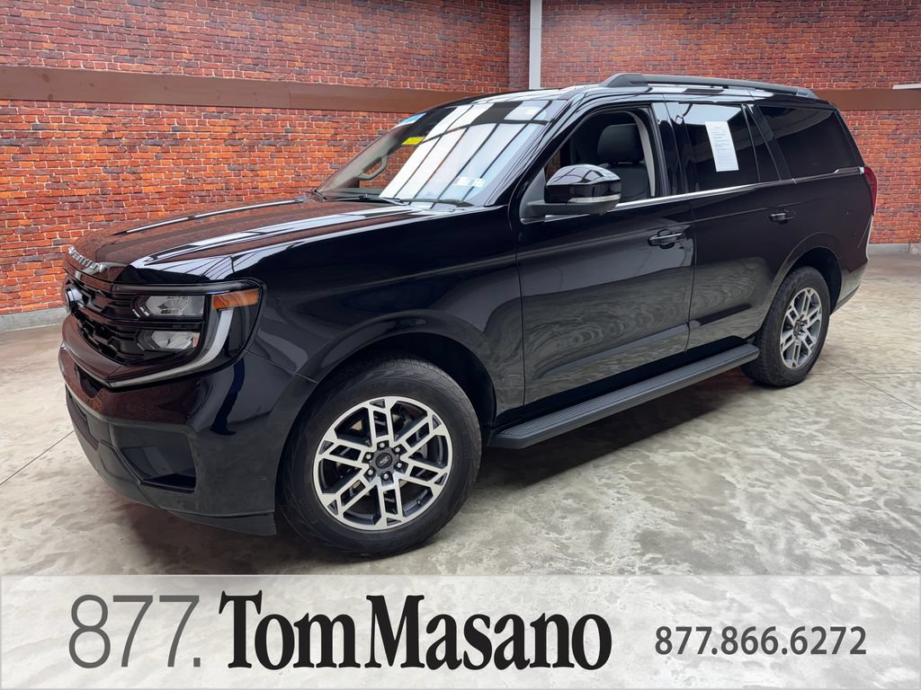 Certified 2025 Ford Expedition Active AWD/4WD image 1