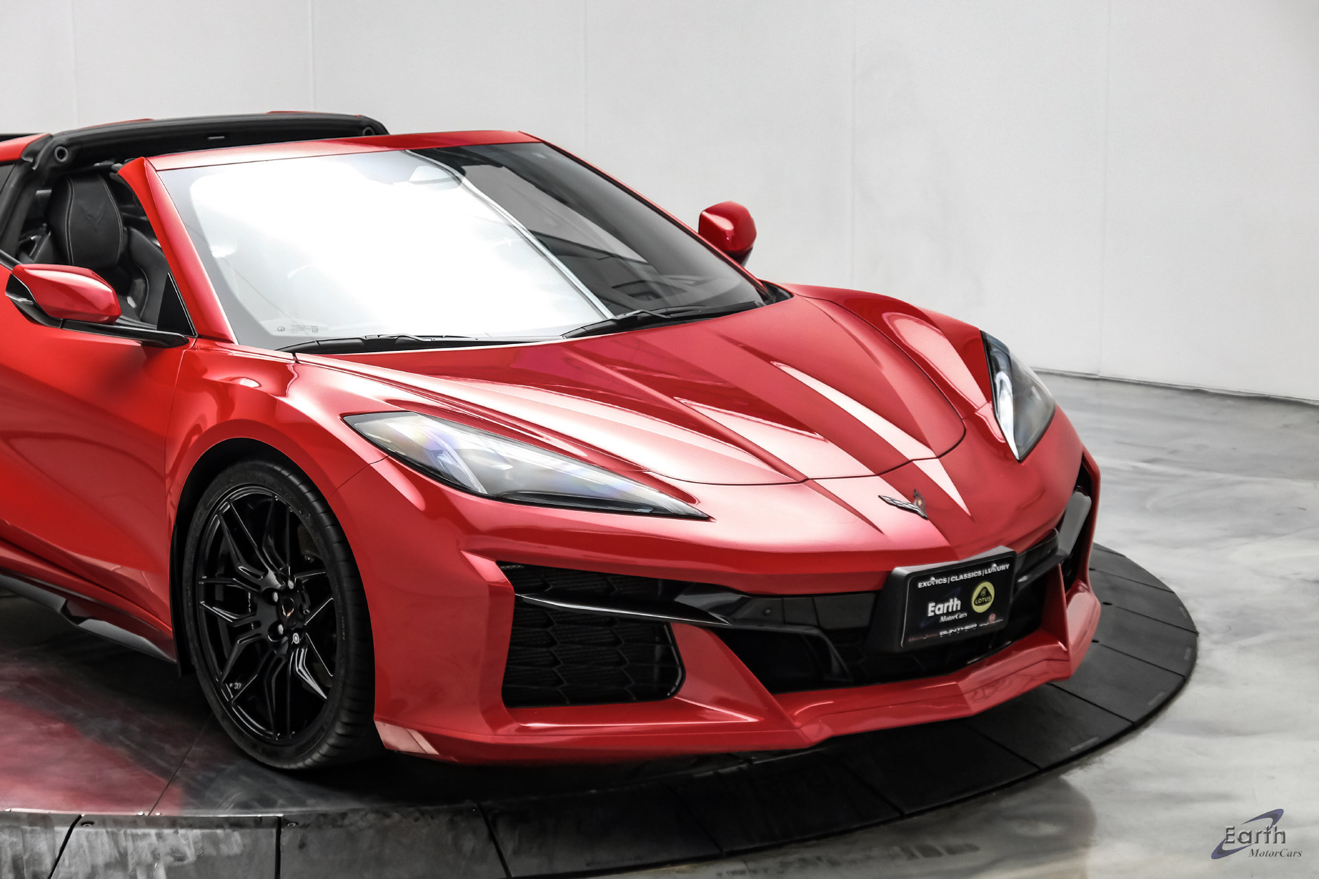 Used 2024 Chevrolet Corvette Z06 RWD image 36