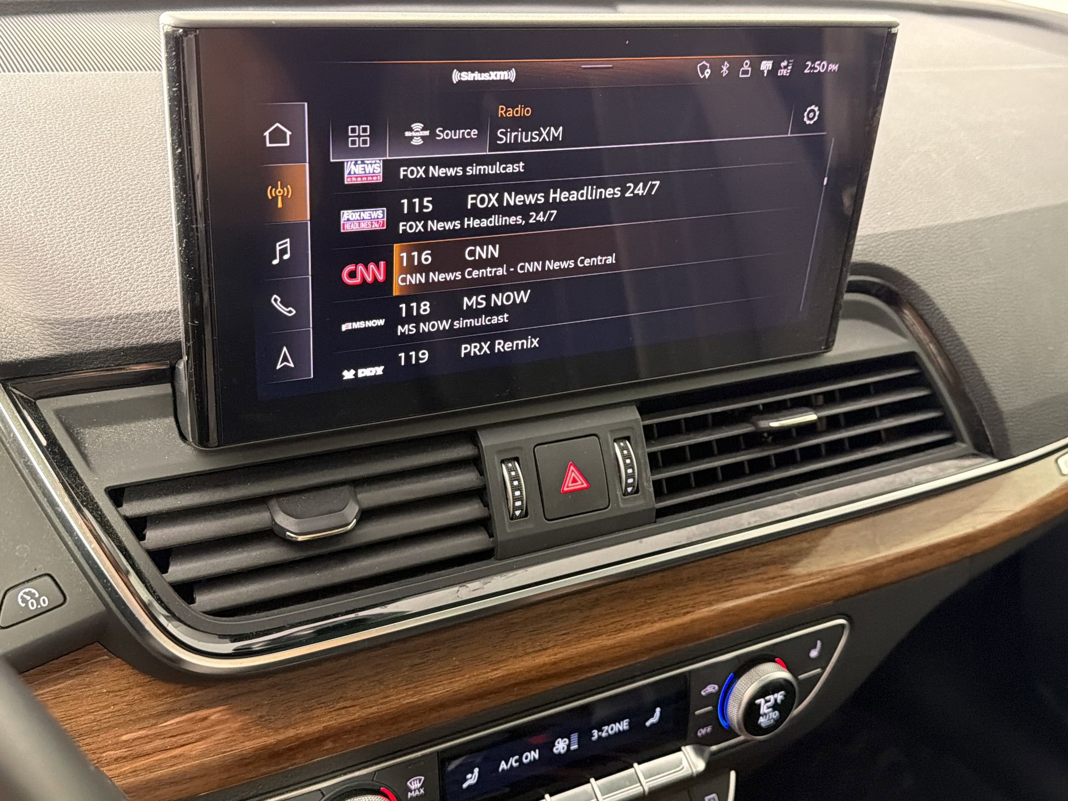 Used 2021 Audi Q5 2.0T Premium w/ Convenience Package AWD/4WD image 22