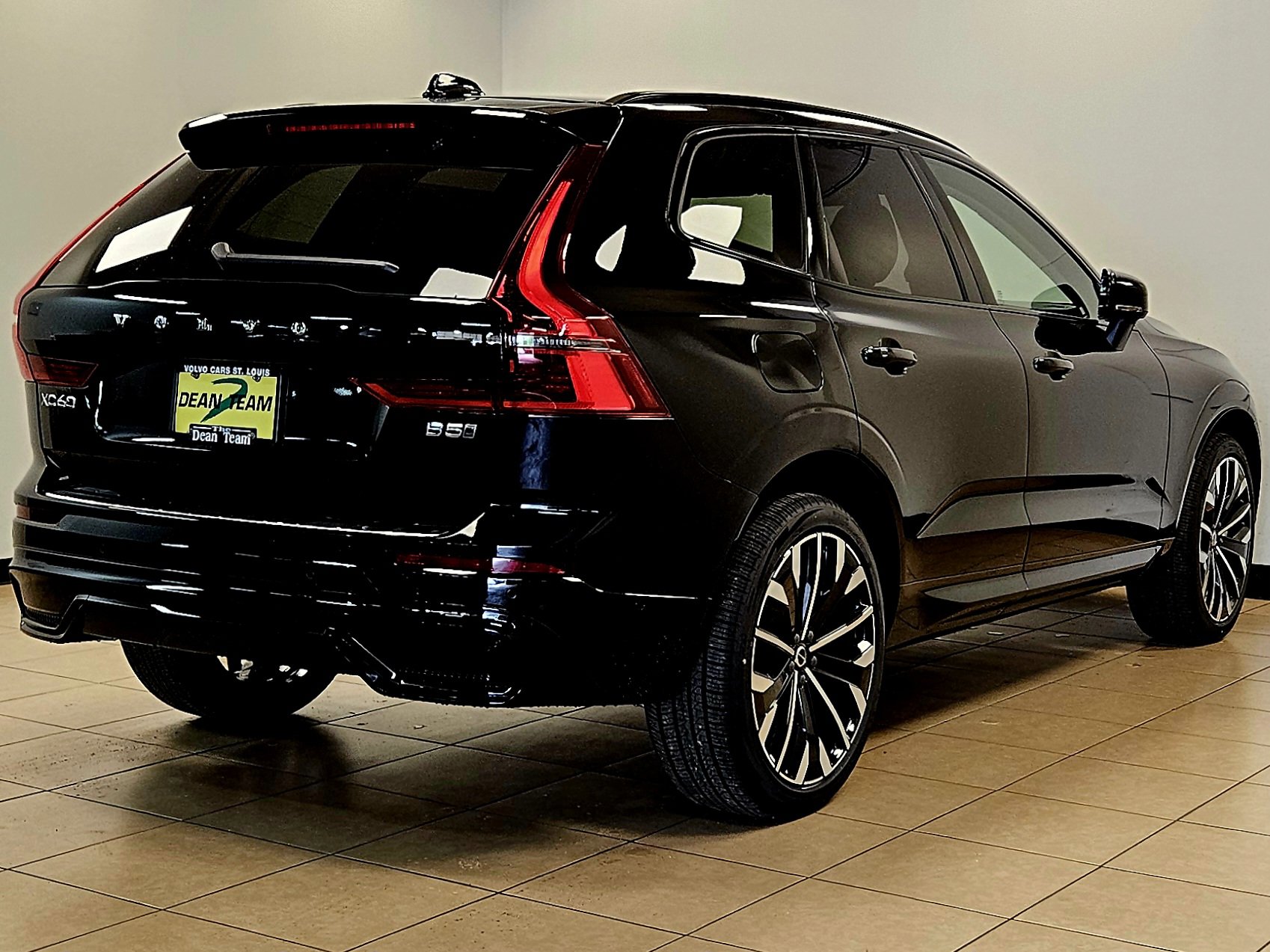 New 2026 Volvo XC60 B5 Ultra w/ Climate Package AWD/4WD image 5