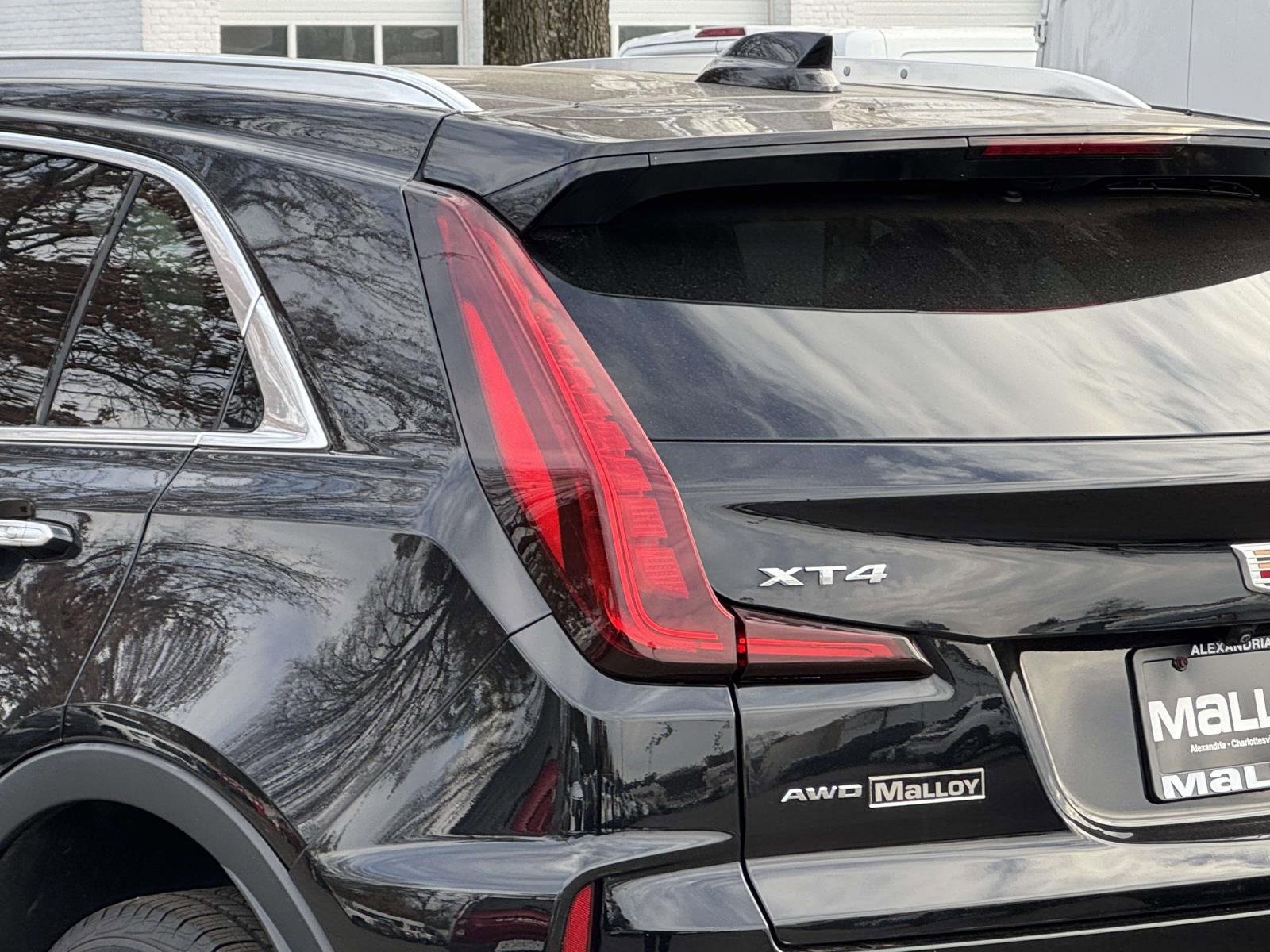 Used 2024 Cadillac XT4 Premium Luxury image 6