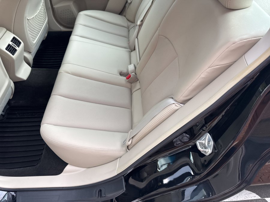 Used 2013 Subaru Legacy 2.5i Limited AWD/4WD image 20