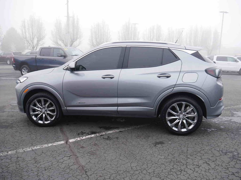 Used 2024 Buick Encore GX Avenir w/ Avenir Technology Package image 18