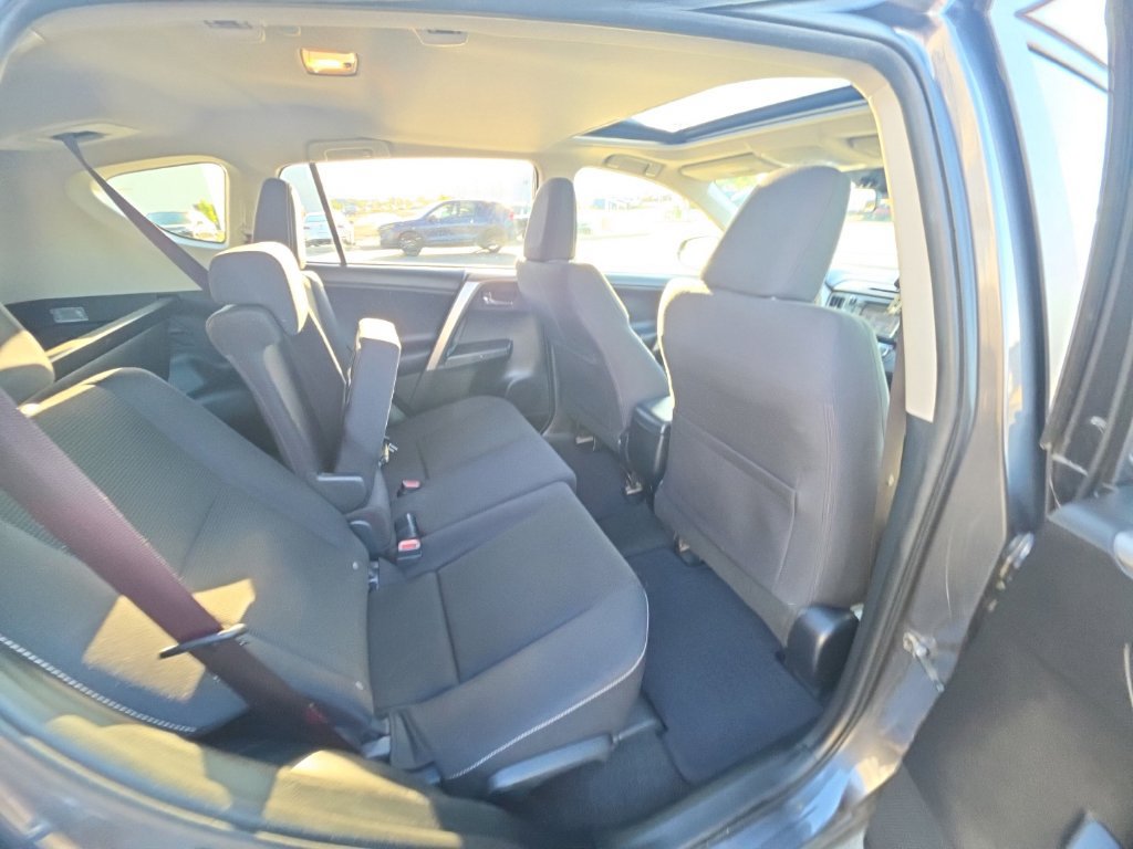 Used 2017 Toyota RAV4 XLE w/ Plus Special Value Package AWD/4WD image 31