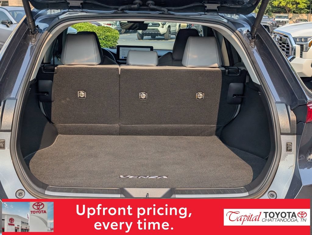 Used 2024 Toyota Venza XLE AWD/4WD image 10