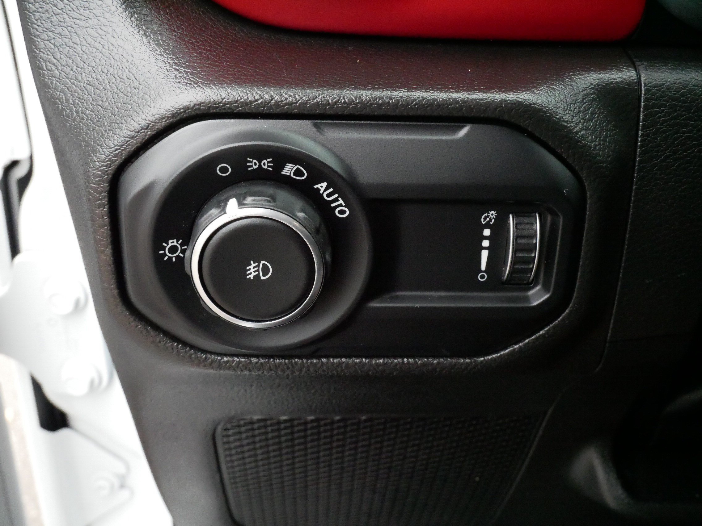 Used 2023 Jeep Wrangler Unlimited Rubicon w/ LED Lighting Group AWD/4WD image 27