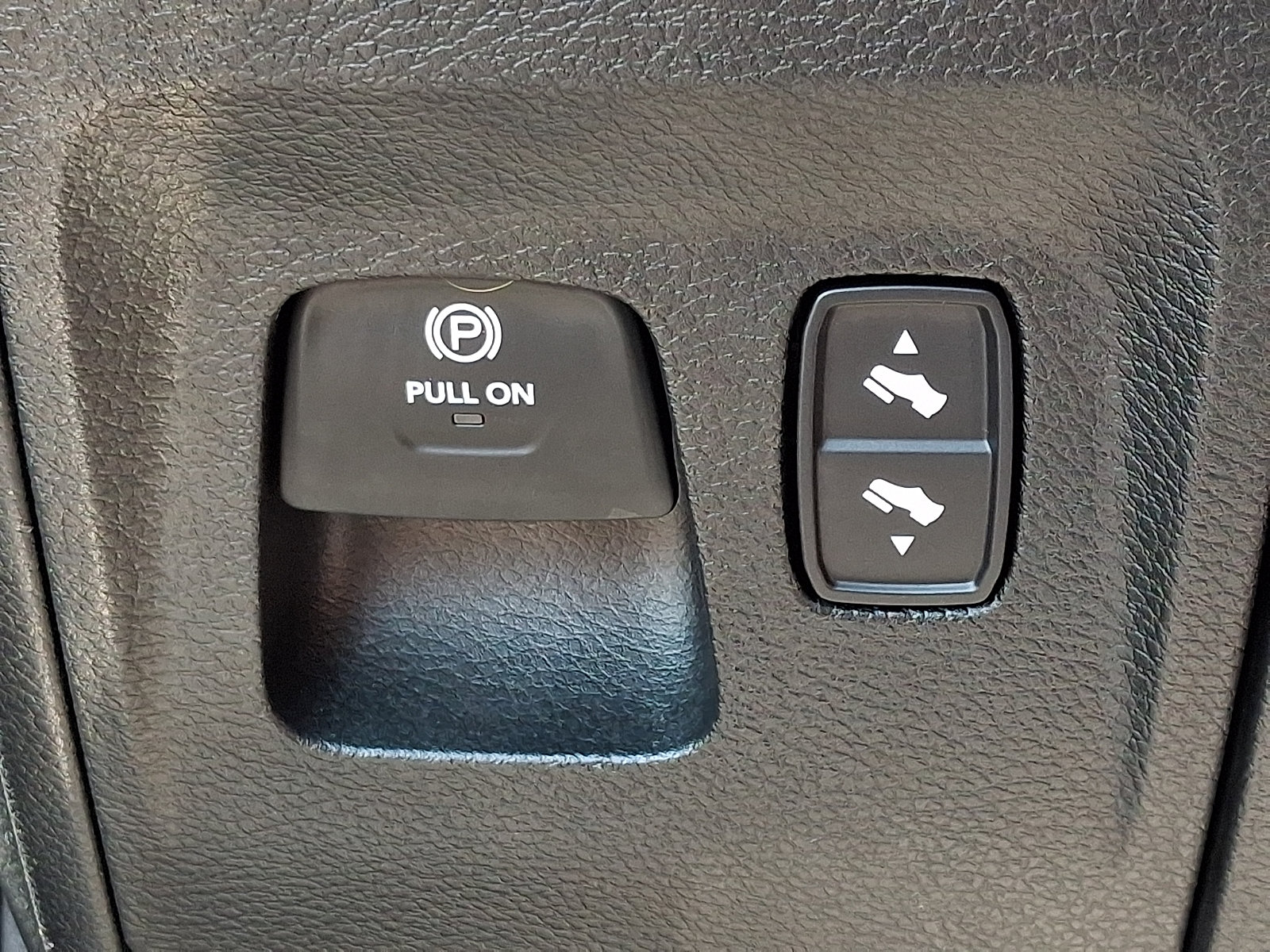 Certified 2024 RAM 1500 Big Horn AWD/4WD image 25