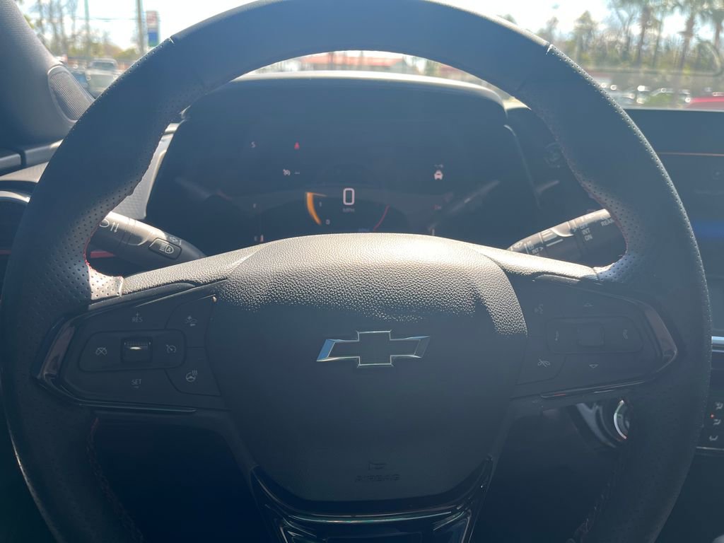 Used 2025 Chevrolet Trax RS w/ Driver Confidence Package image 14