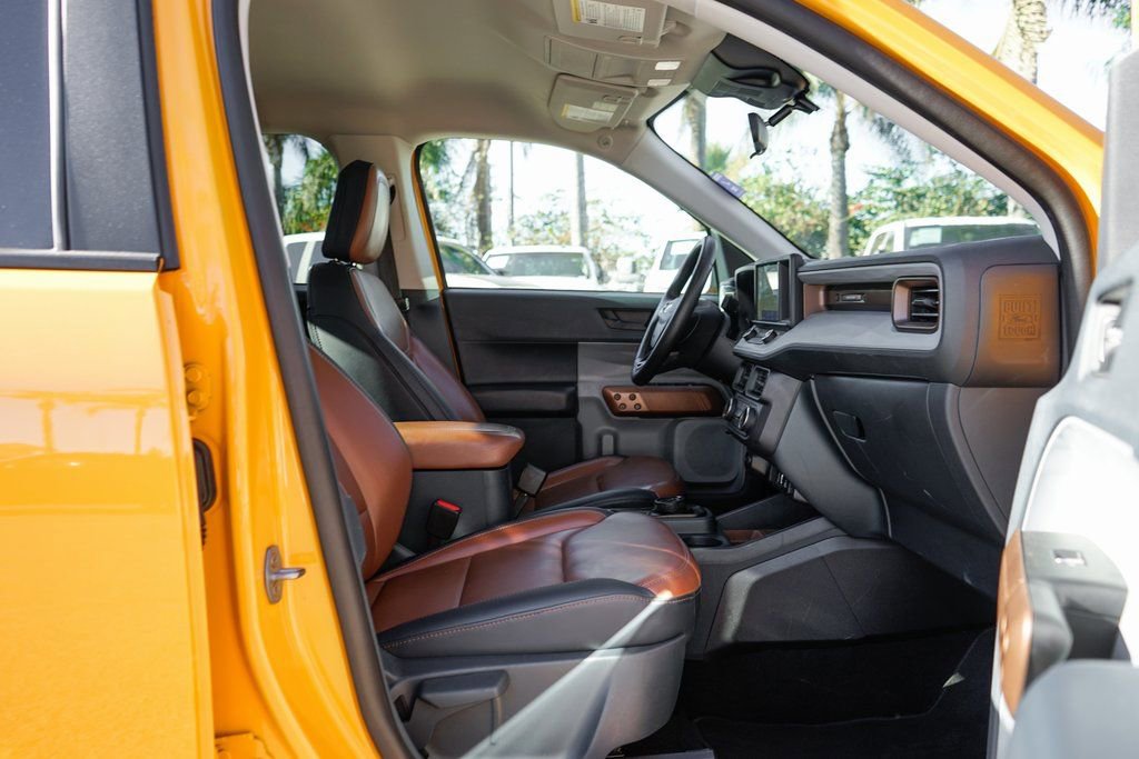 Used 2023 Ford Maverick Lariat w/ Lariat Luxury Package image 40