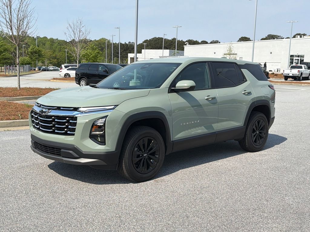 Used 2025 Chevrolet Equinox LT image 3