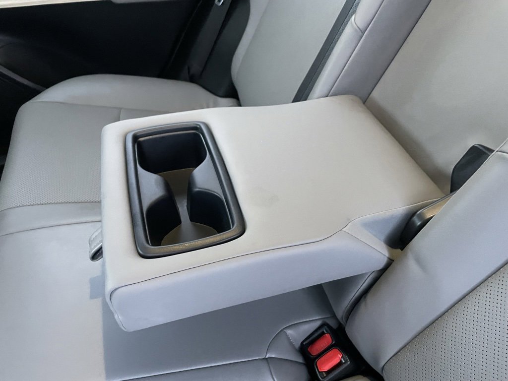 Used 2021 Toyota Venza XLE image 55