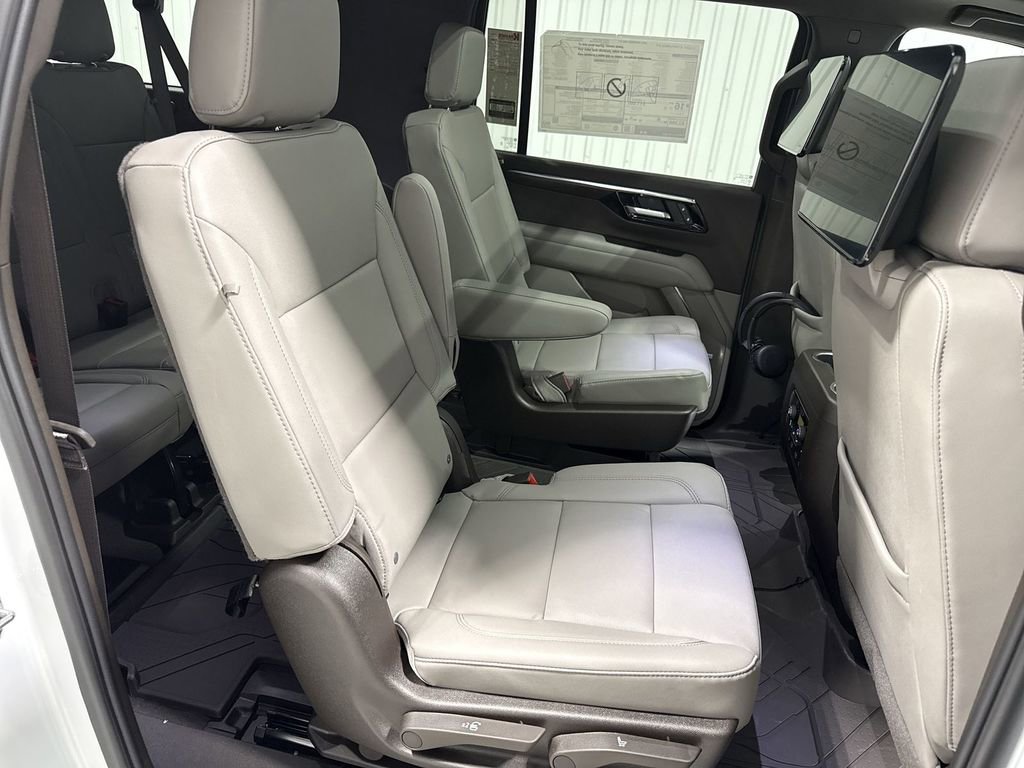 New 2026 Chevrolet Suburban Z71 w/ Z71 Off-Road Package AWD/4WD image 28
