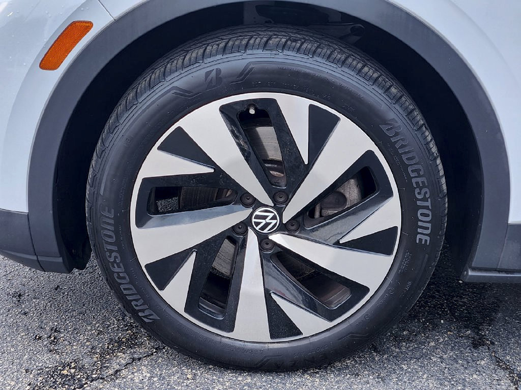 Used 2022 Volkswagen ID.4 Pro S w/ Gradient Package RWD image 10