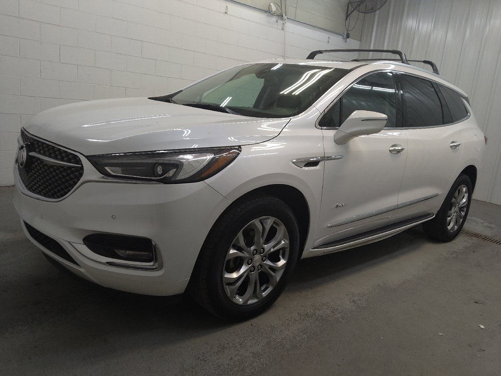 Used 2020 Buick Enclave Avenir w/ Avenir Technology Package FWD image 2