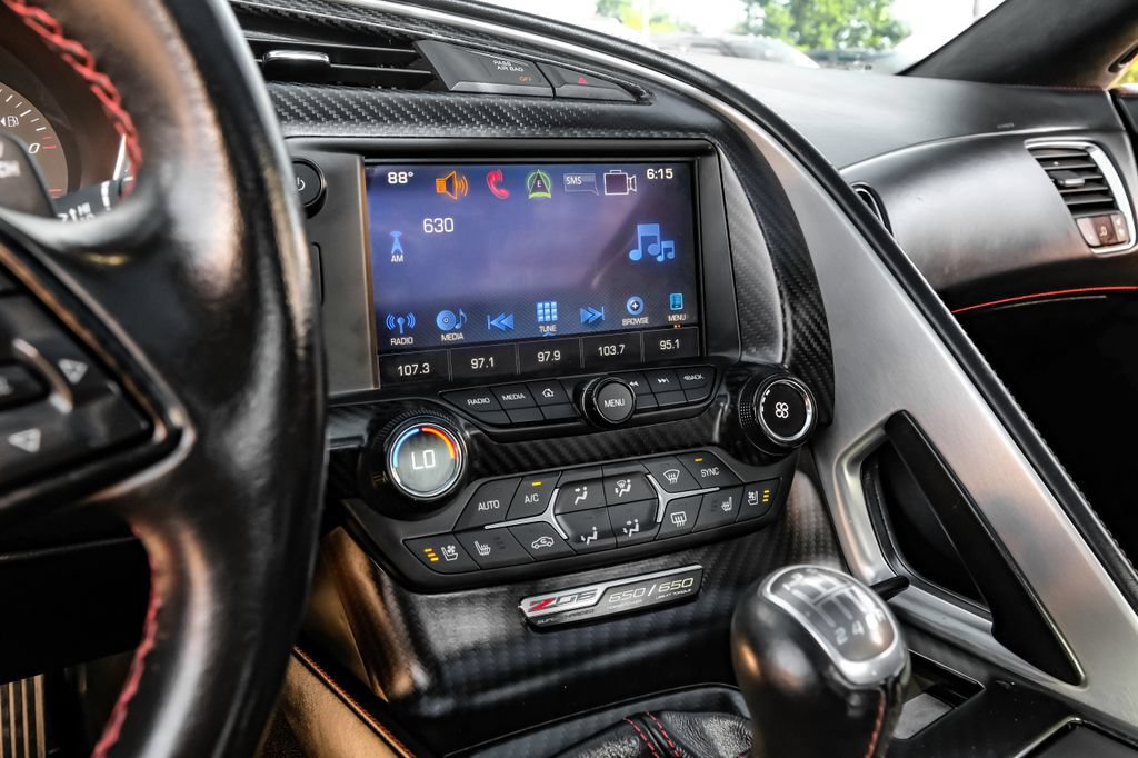 Used 2016 Chevrolet Corvette Z06 w/ 3LZ Preferred Equipment Group RWD image 23