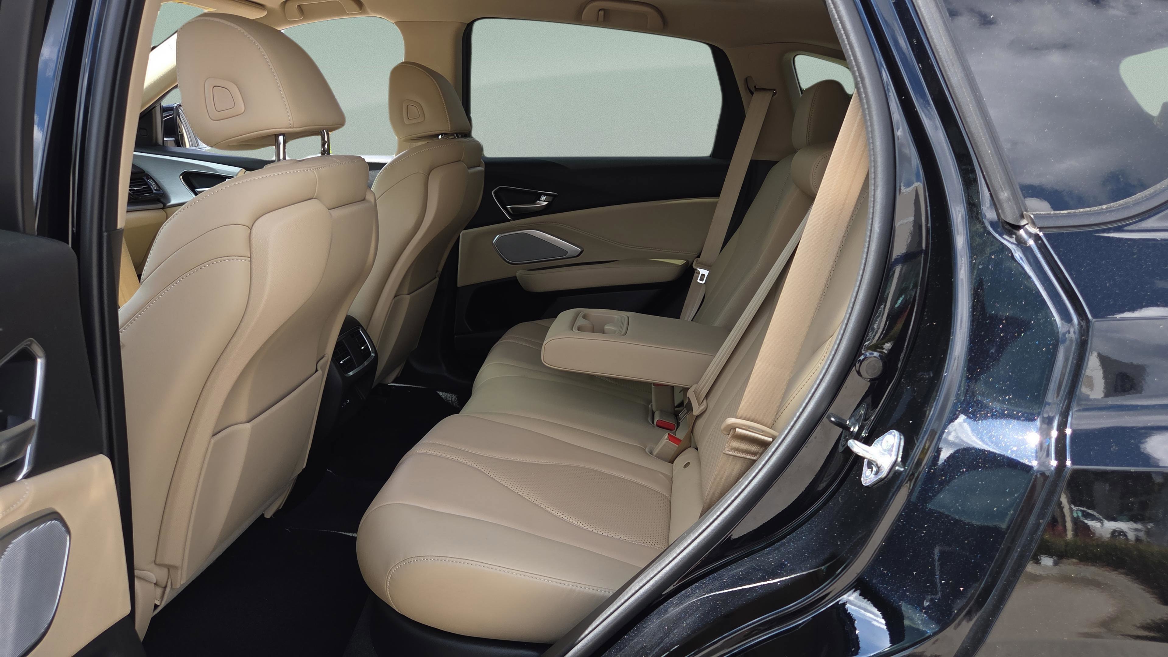 Used 2022 Acura RDX FWD w/ Technology Package image 11