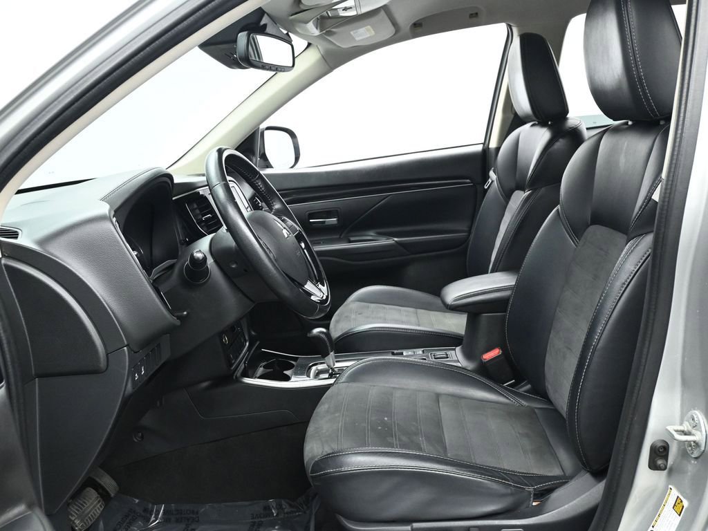 Used 2020 Mitsubishi Outlander SEL image 11