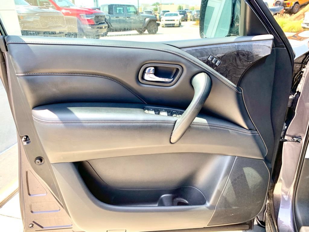 Used 2024 INFINITI QX80 Luxe AWD/4WD image 10