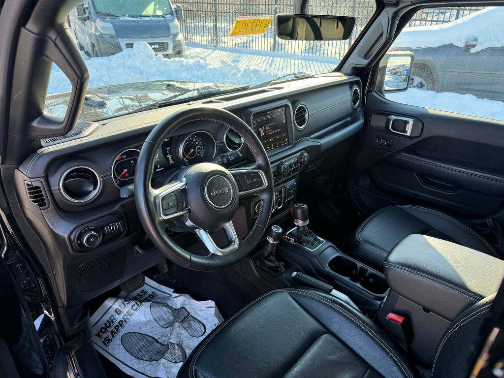 Used 2022 Jeep Wrangler Unlimited Sahara w/ Cold Weather Group image 10