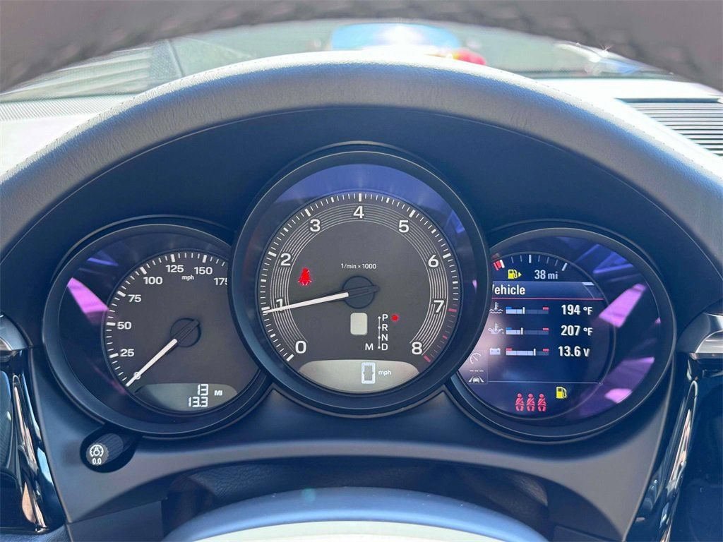 New 2025 Porsche Macan AWD/4WD image 24