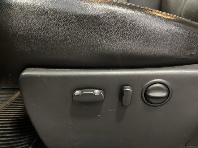 Used 2013 GMC Sierra 2500 SLT w/ SLT Convenience Package image 14