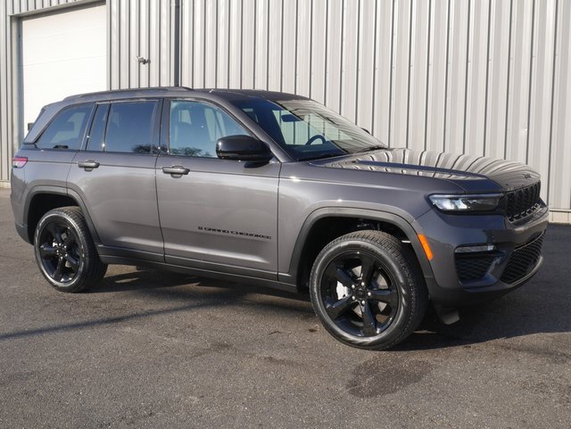 New 2025 Jeep Grand Cherokee Limited w/ Black Appearance Package image 6