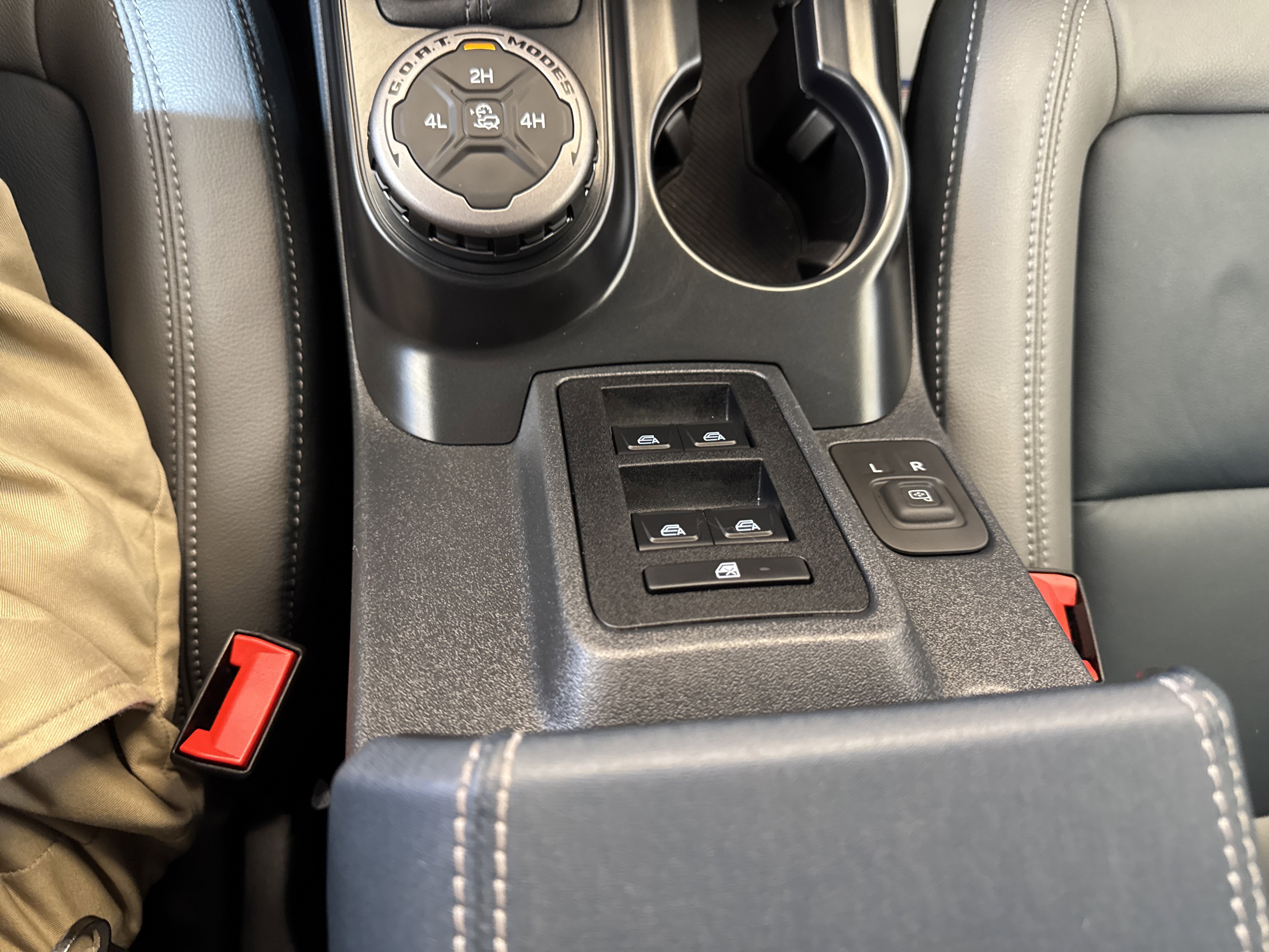 Used 2024 Ford Bronco Outer Banks image 34