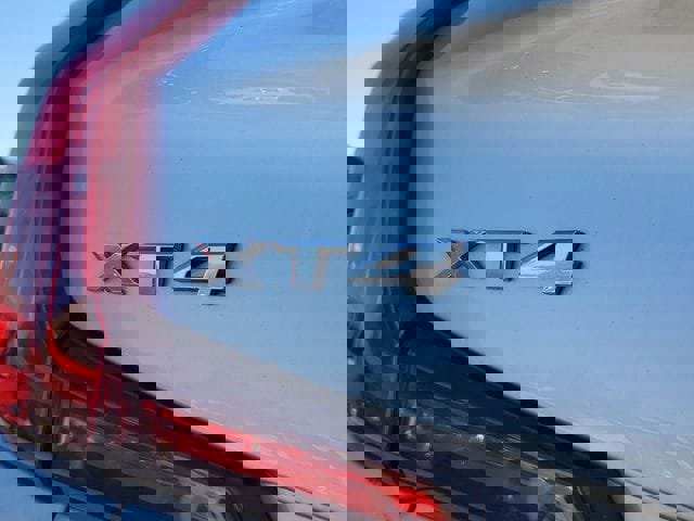 Used 2022 Cadillac XT4 Premium Luxury w/ Enhanced Visibility Package image 8