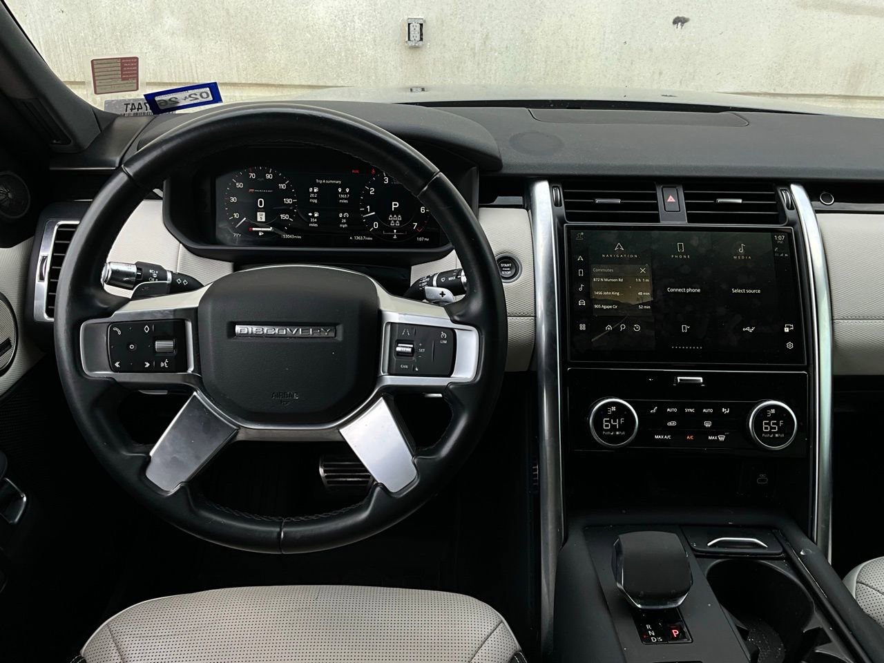 Used 2022 Land Rover Discovery S R-Dynamic image 15