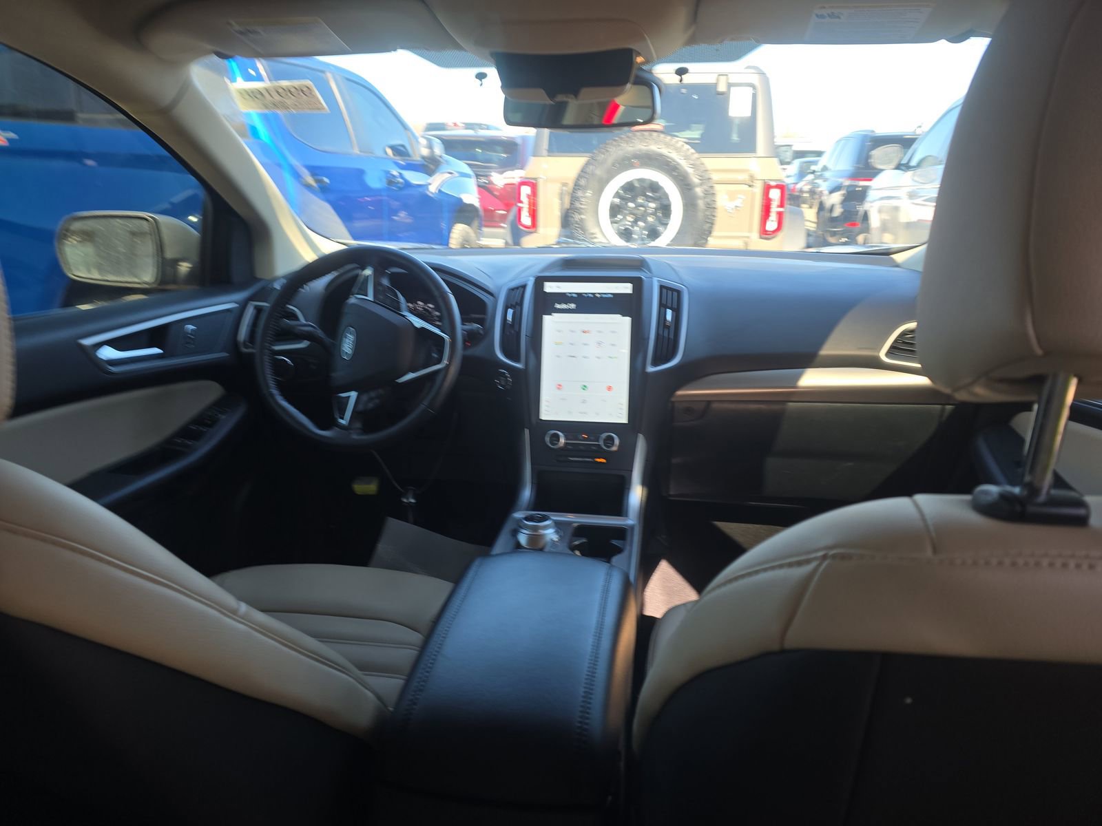 Used 2024 Ford Edge SEL image 5