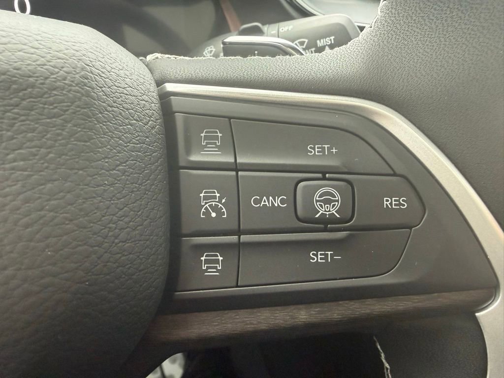 New 2026 Jeep Grand Cherokee Altitude AWD/4WD image 16