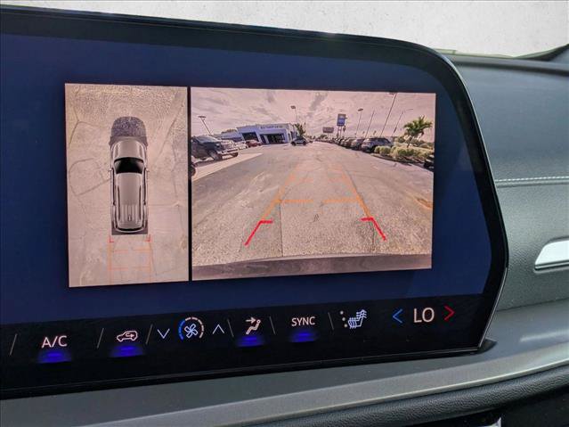 New 2026 Chevrolet Traverse LT w/ Enhanced Driving Package FWD image 12