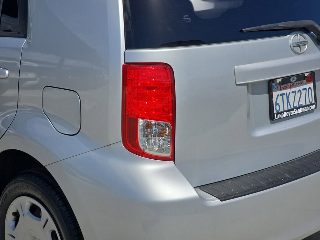 Used 2012 Scion xB FWD image 33