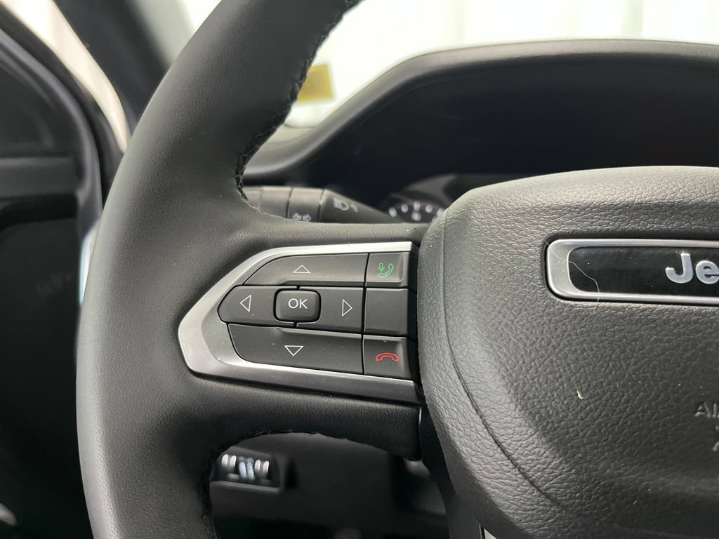 Used 2023 Jeep Compass Limited AWD/4WD image 6