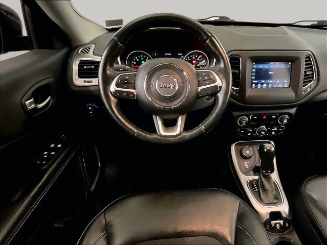 Used 2018 Jeep Compass Latitude w/ Popular Equipment Group AWD/4WD image 5