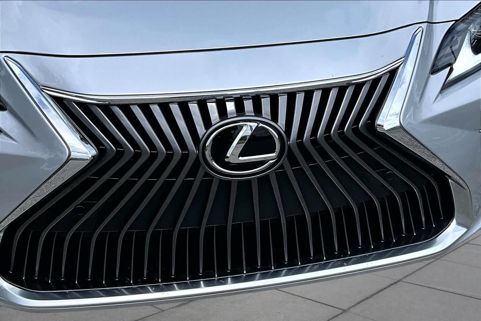 Used 2021 Lexus ES 350 w/ Premium Package FWD image 30