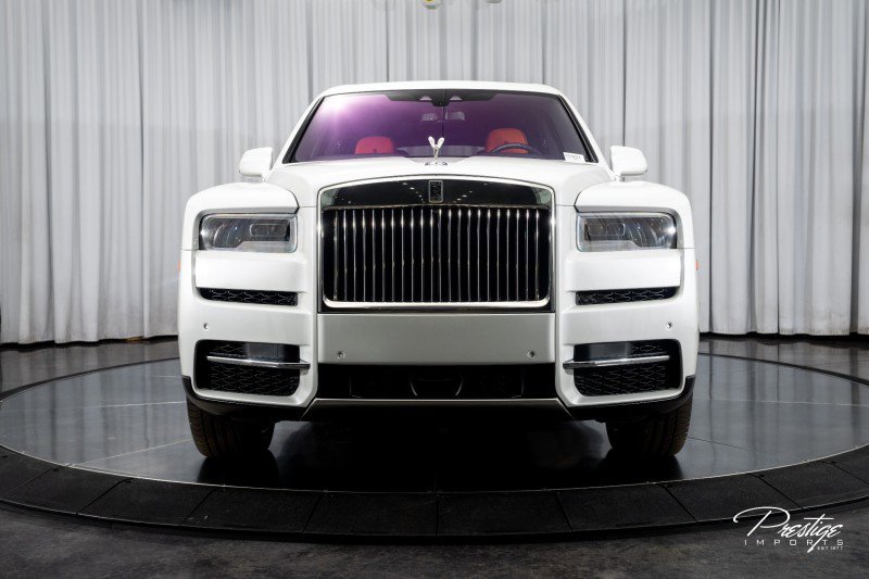 Used 2021 Rolls-Royce Cullinan image 3