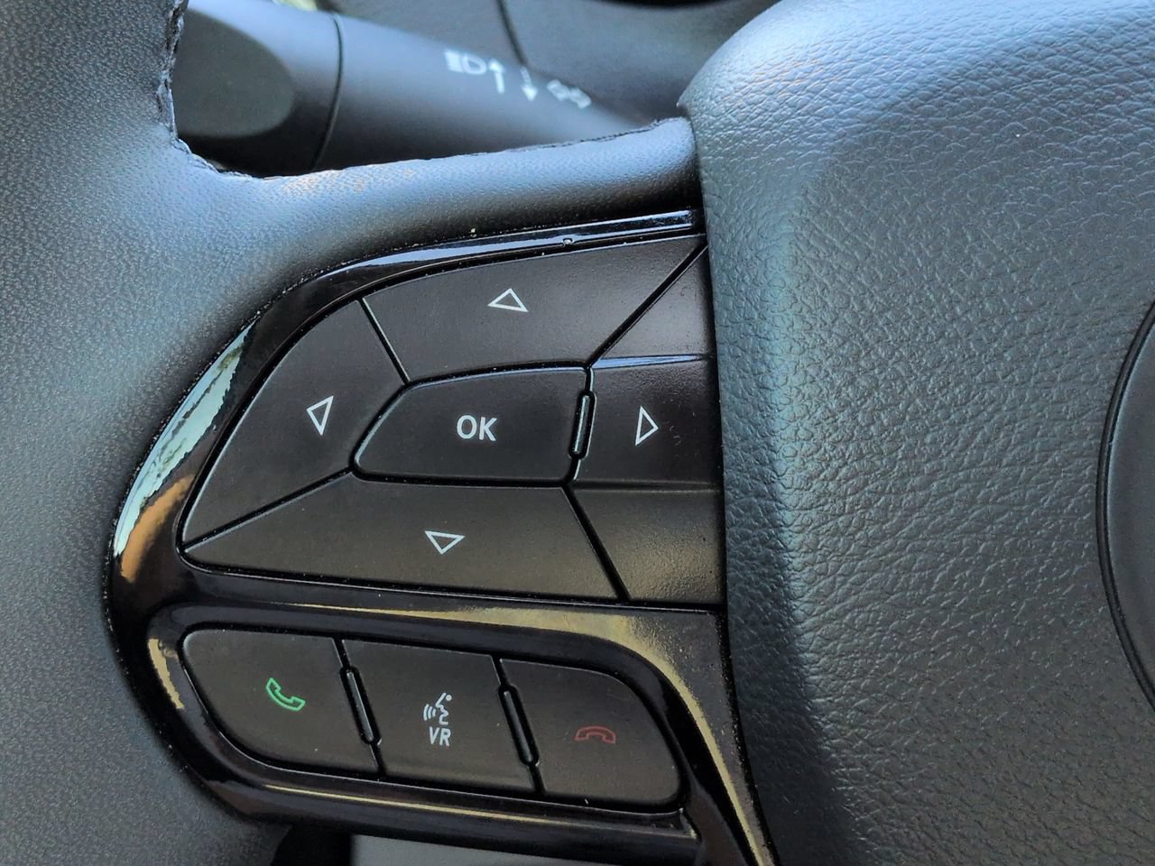 Certified 2023 Jeep Cherokee Altitude Lux w/ Lux Elite Package AWD/4WD image 25