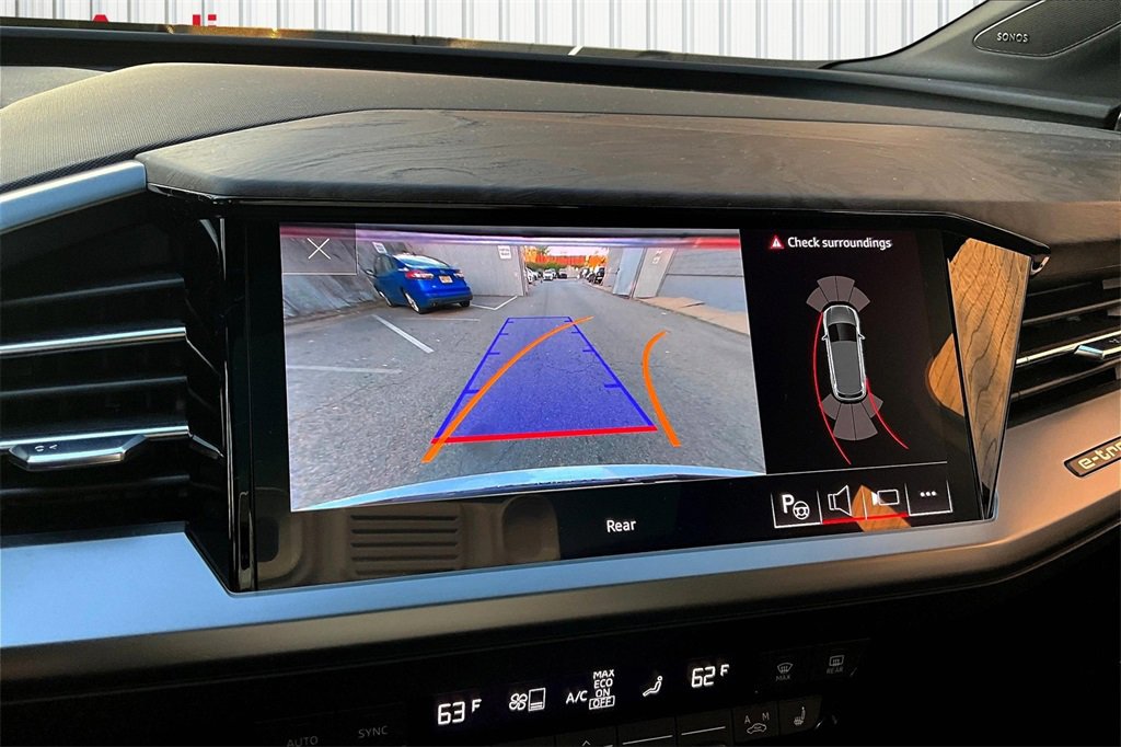 Used 2024 Audi Q4 e-tron Premium Plus image 14