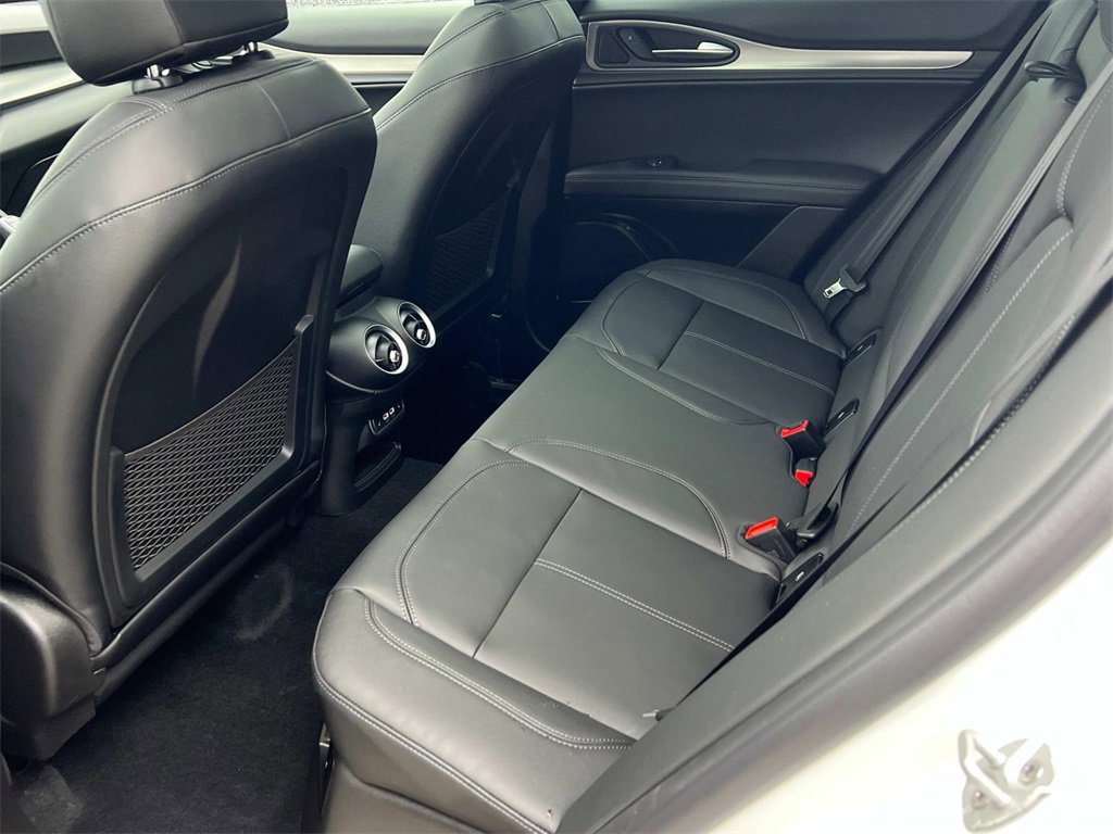 New 2025 Alfa Romeo Stelvio Sprint image 12