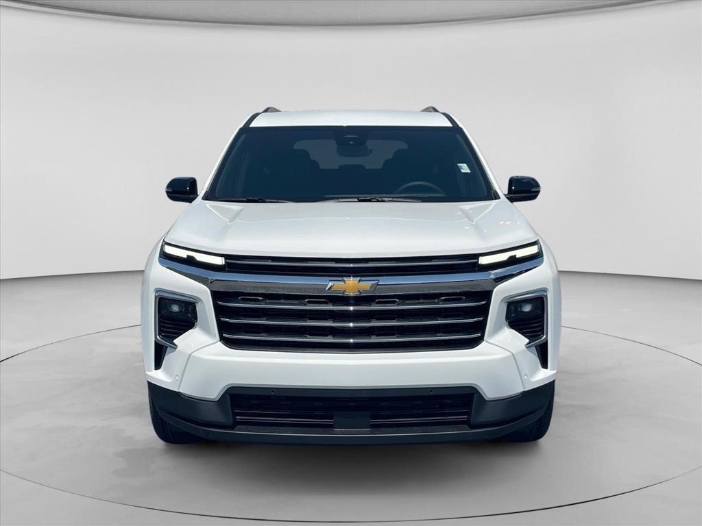 New 2027 Chevrolet Traverse LT w/ Enhanced Driving Package FWD image 2
