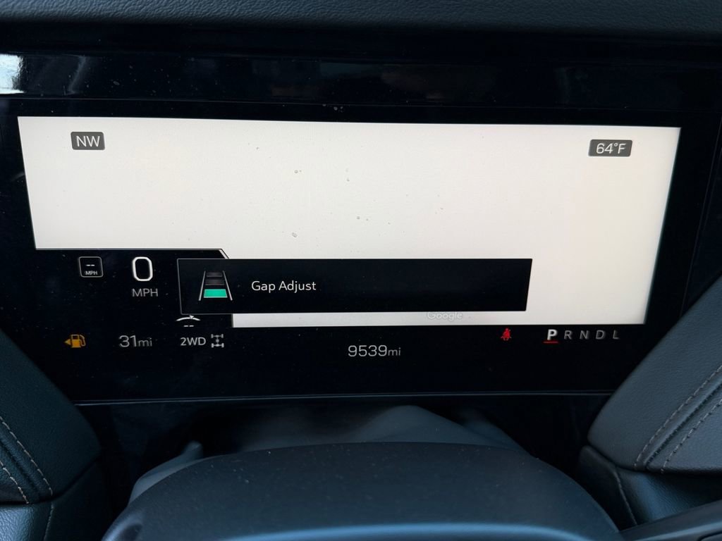 Used 2025 GMC Yukon AT4 w/ AT4 Premium Package AWD/4WD image 28