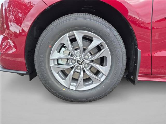 New 2026 Toyota Sienna XLE FWD image 10