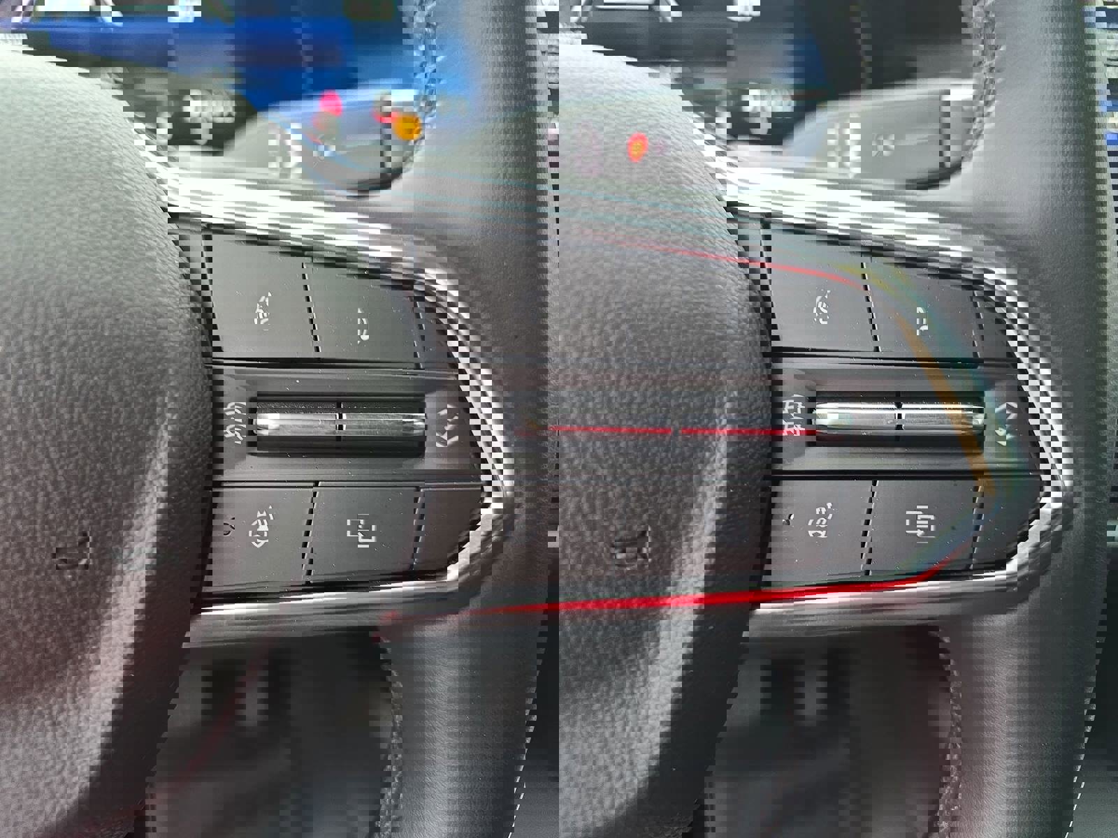 Used 2025 Chevrolet Equinox LT image 19