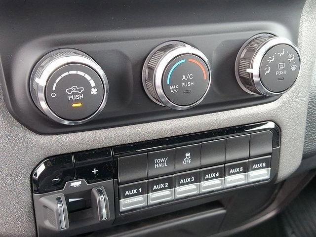 Used 2024 RAM 2500 Tradesman w/ Chrome Appearance Group image 11