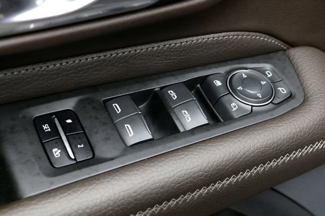 Used 2022 GMC Yukon XL Denali w/ Denali Premium Package RWD image 23