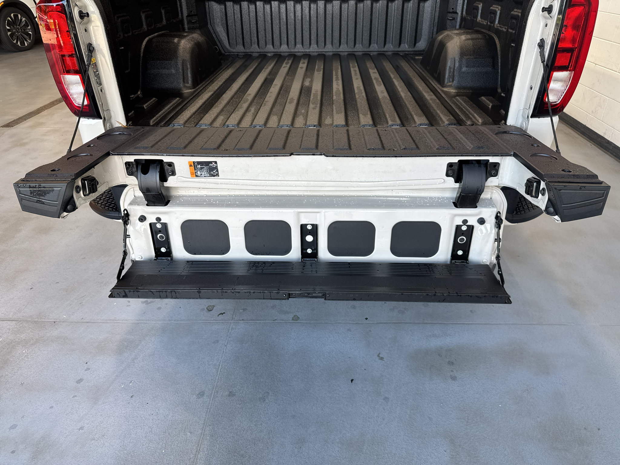 New 2026 GMC Sierra 1500 Pro w/ Graphite Edition AWD/4WD image 20