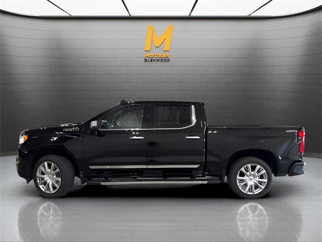 Used 2024 Chevrolet Silverado 1500 High Country w/ Technology Package image 9