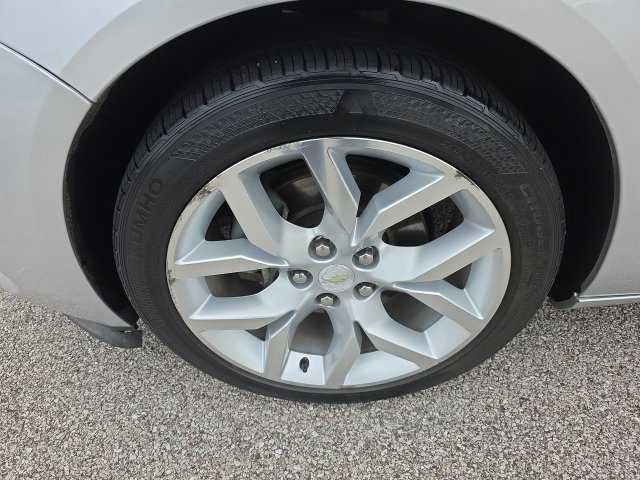 Used 2016 Chevrolet Impala LTZ FWD image 17